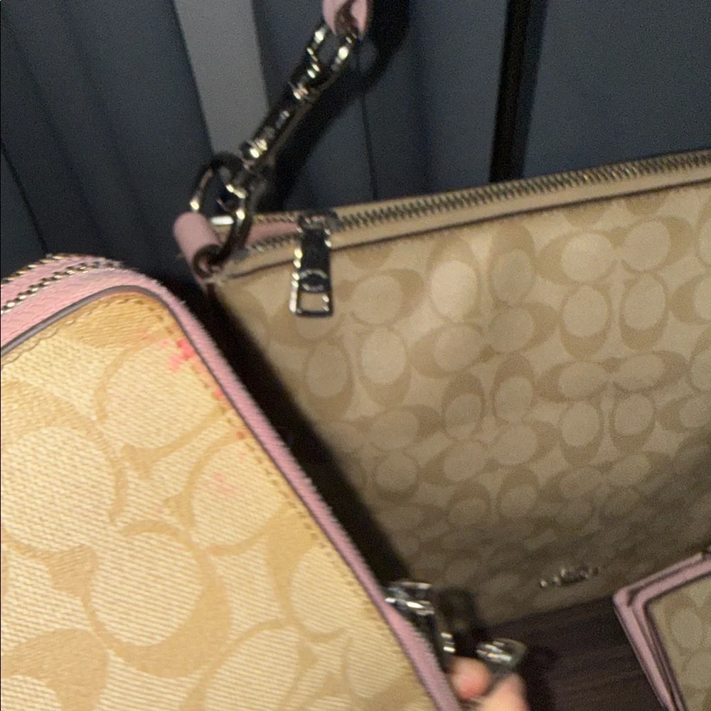 Coach set 4 pieces  Beige and Pink Women's Bag EUC - Picture 4 of 16